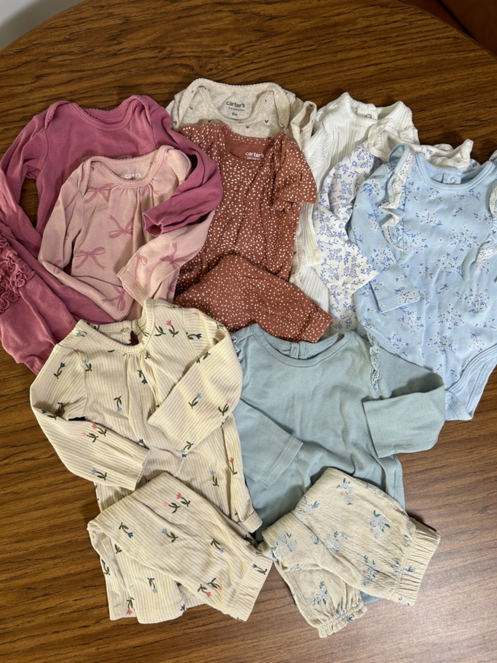 Bundle of 9month baby girl clothes
